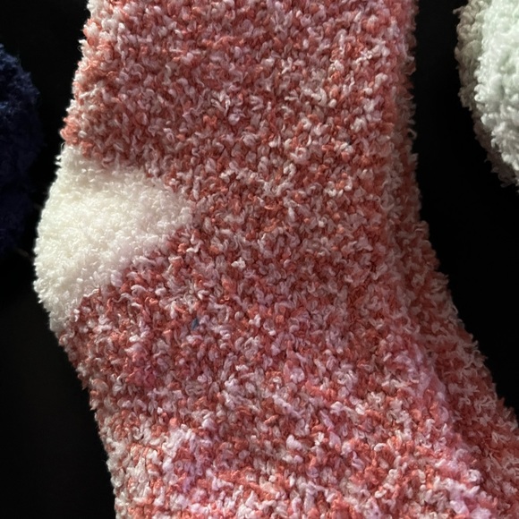 NWOT 2 pairs of fuzzy socks - Picture 2 of 3